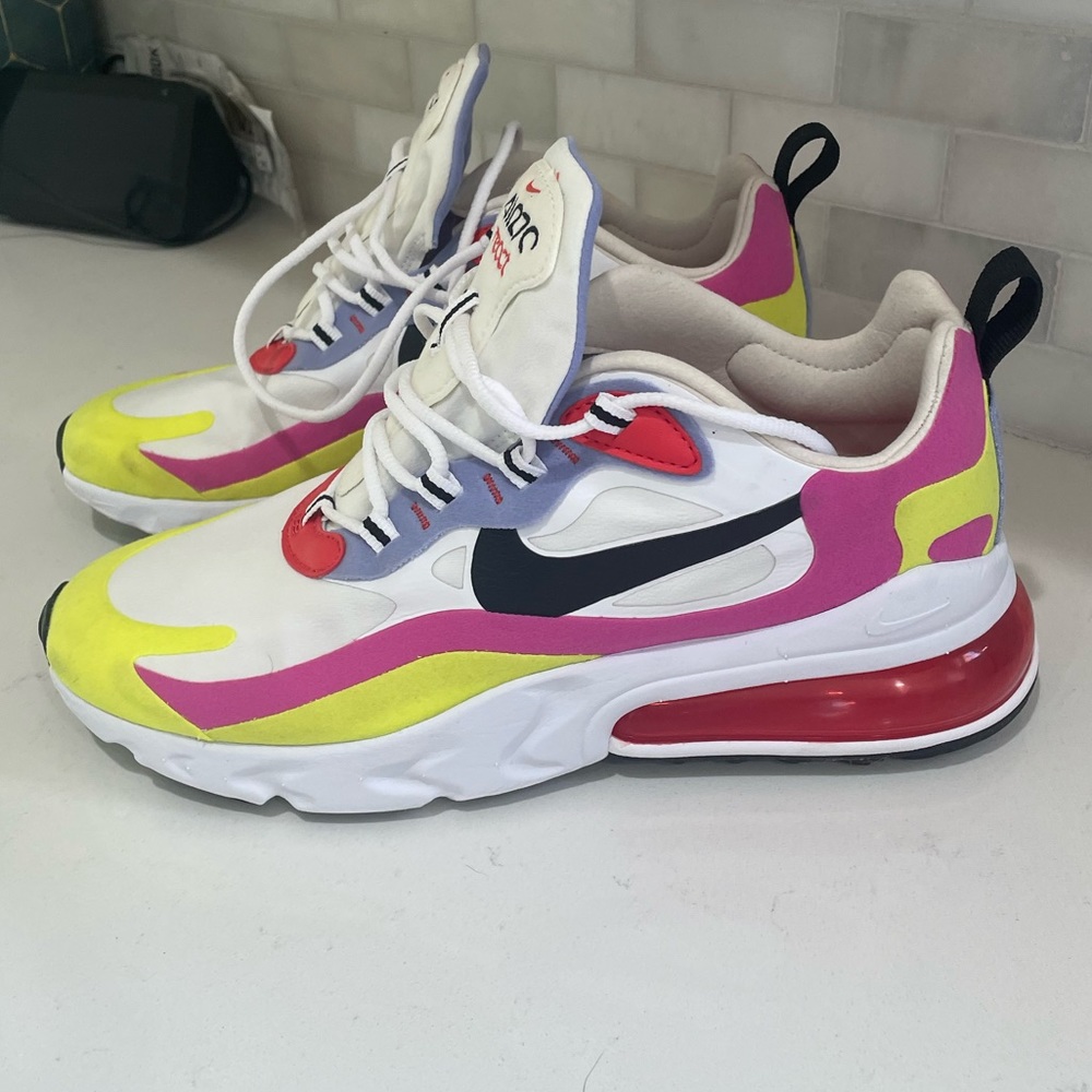 Womens Nike Air Max 270 React size 9